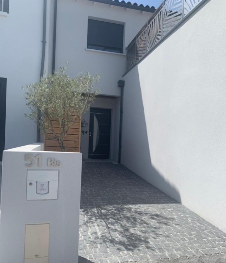 Maison Terrasse Proche Centre Ville Et Ile De Re La Rochelle  Zewnętrze zdjęcie