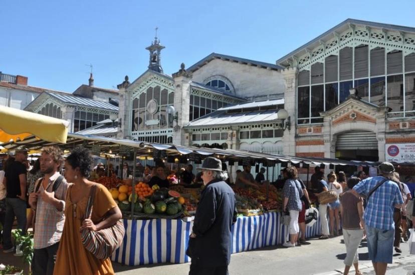 Maison Terrasse Proche Centre Ville Et Ile De Re La Rochelle  Zewnętrze zdjęcie